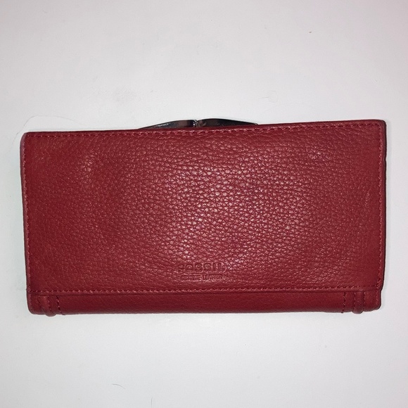 Fossil Wallet (High Storage Capacity) - Picture 2 of 4